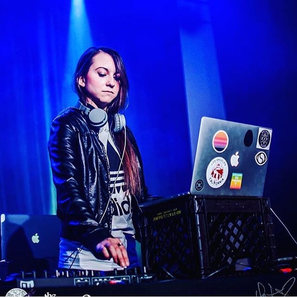 Welcome To Freelove Threads! - Picture 3 of 7